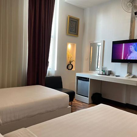 De Hotel Пном Пен Екстериор снимка