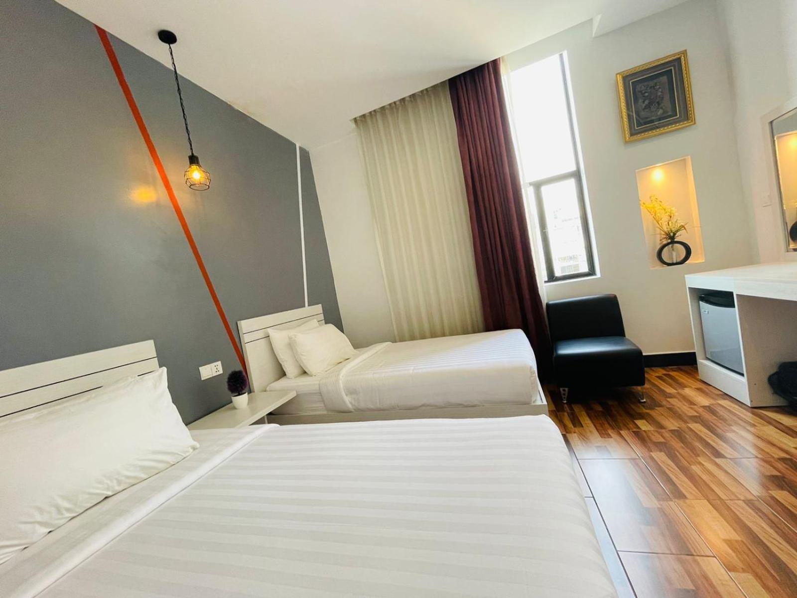 De Hotel Пном Пен Екстериор снимка