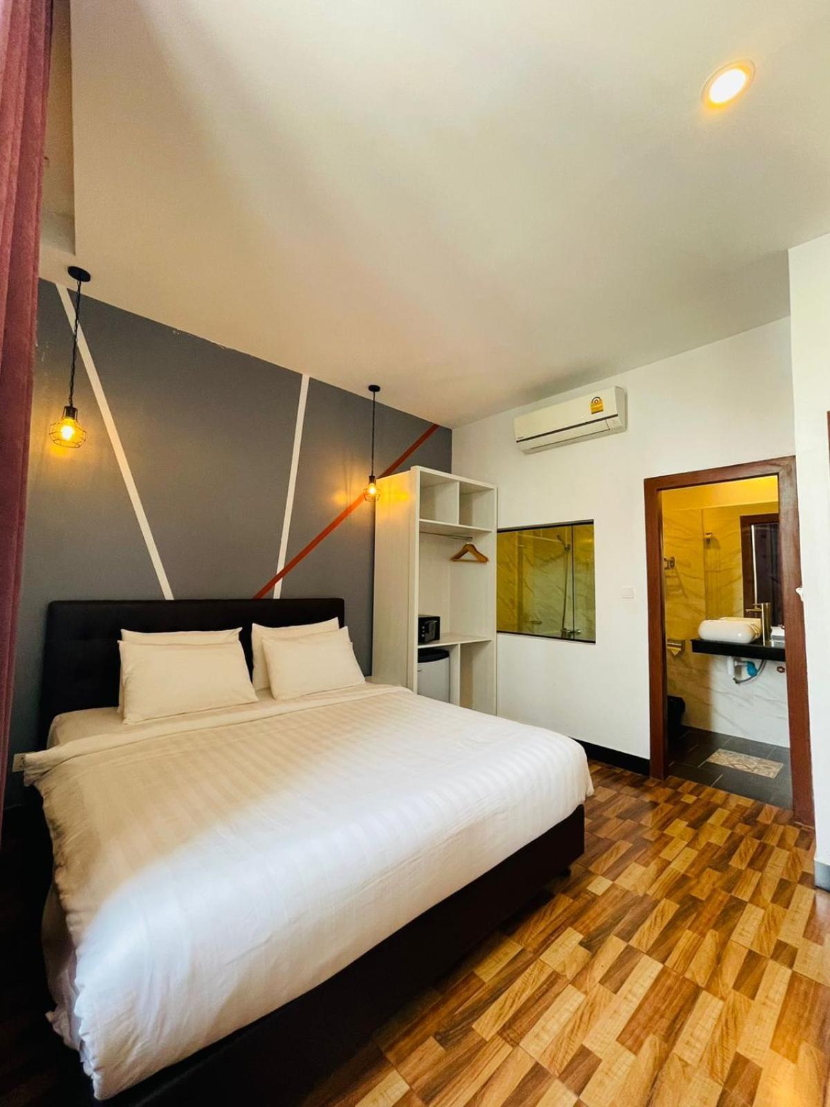 De Hotel Пном Пен Екстериор снимка