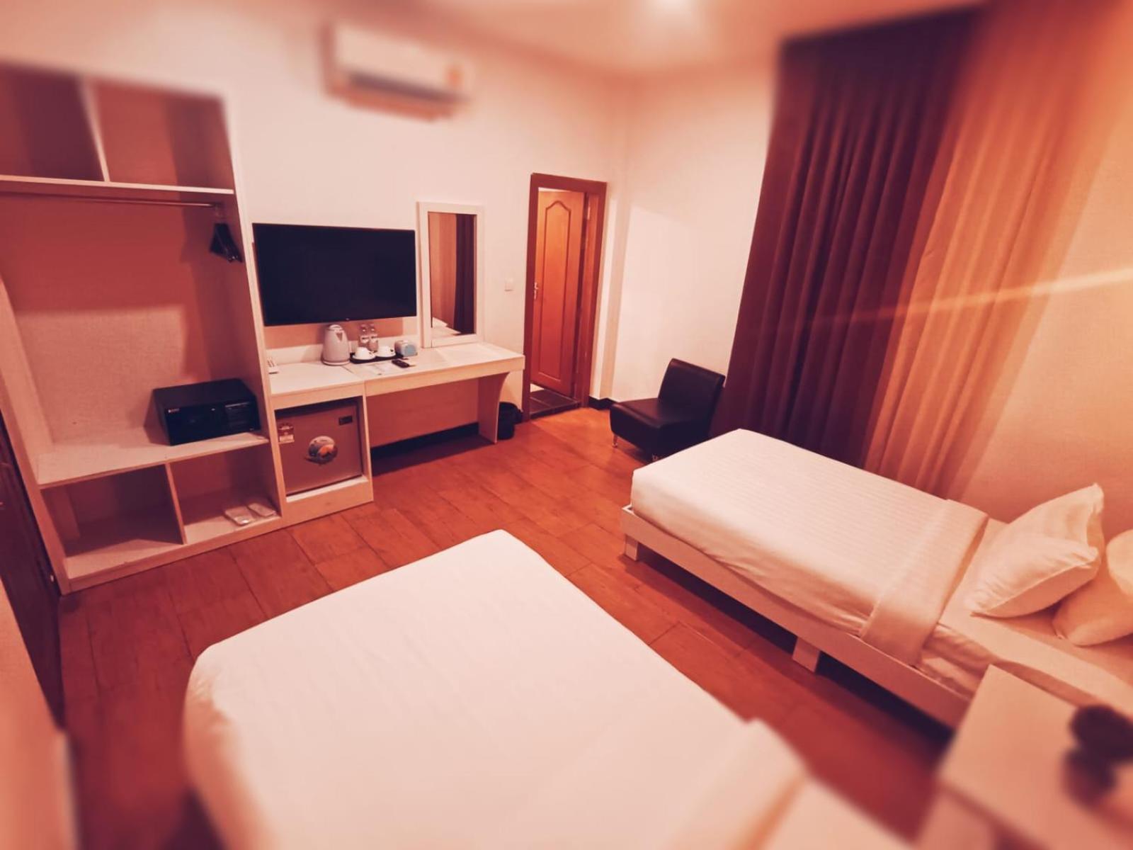 De Hotel Пном Пен Екстериор снимка