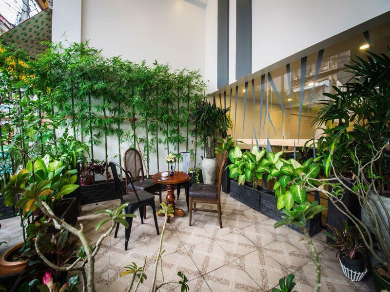 De Hotel Пном Пен Екстериор снимка