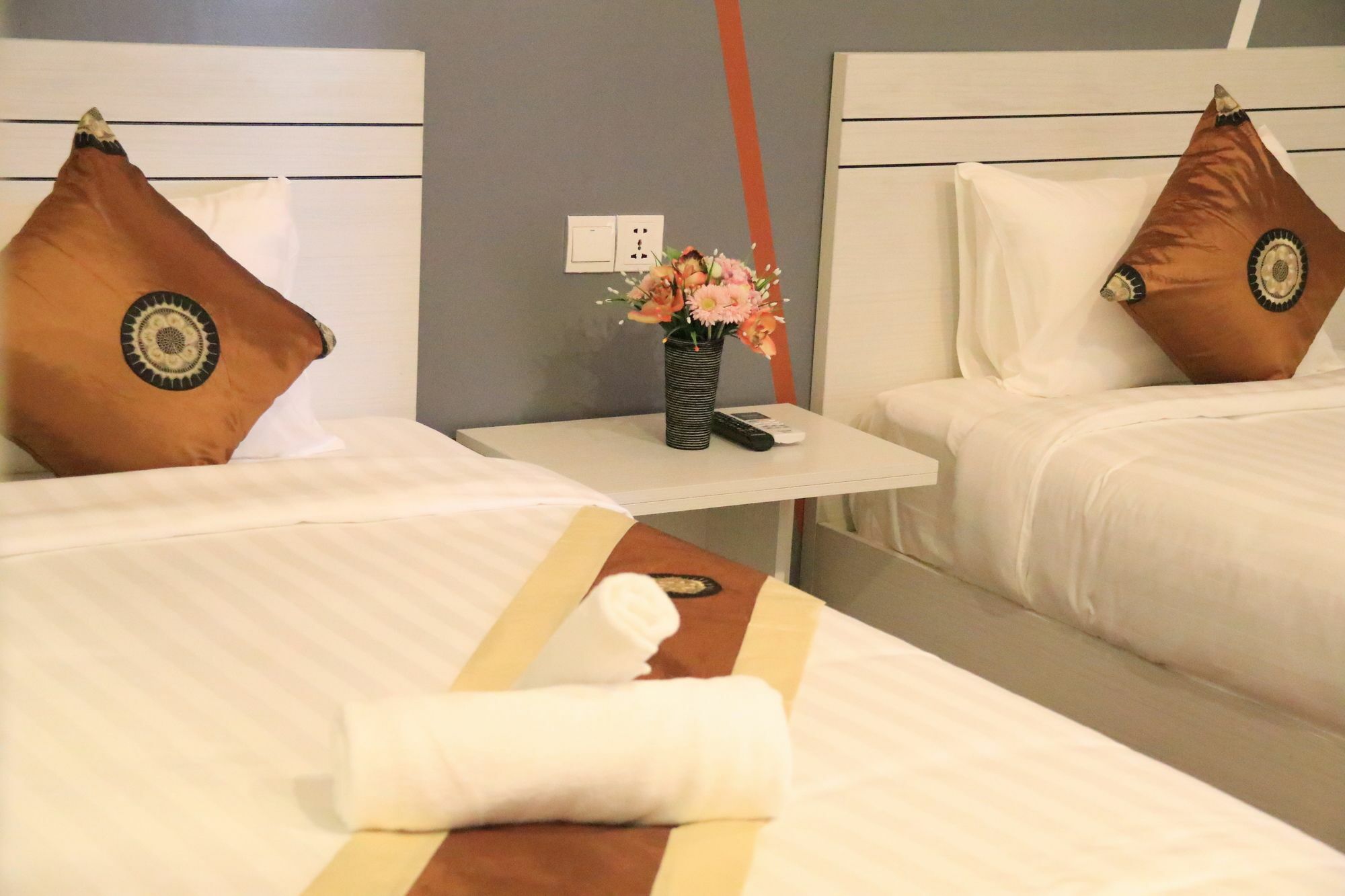 De Hotel Пном Пен Екстериор снимка